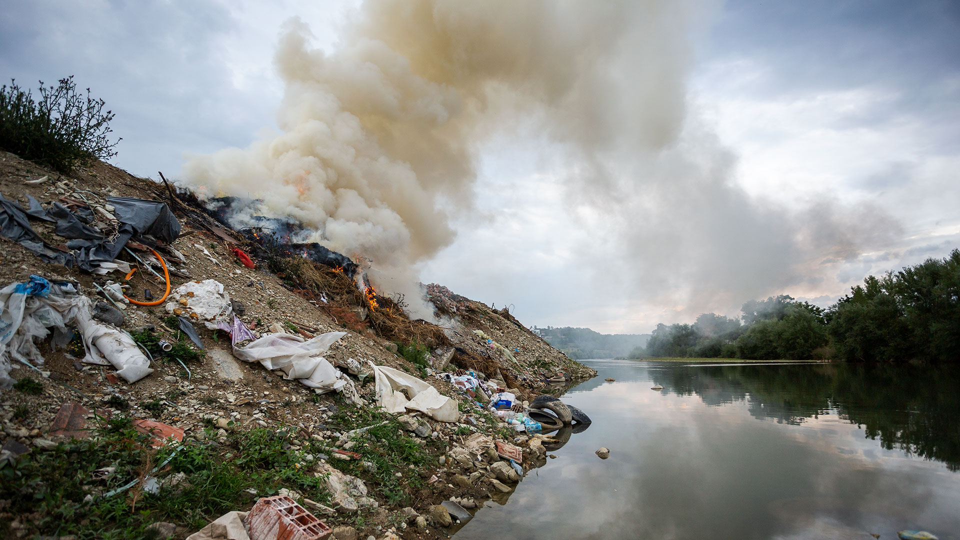 Si ta kthesh një vend në deponi mbeturinash?