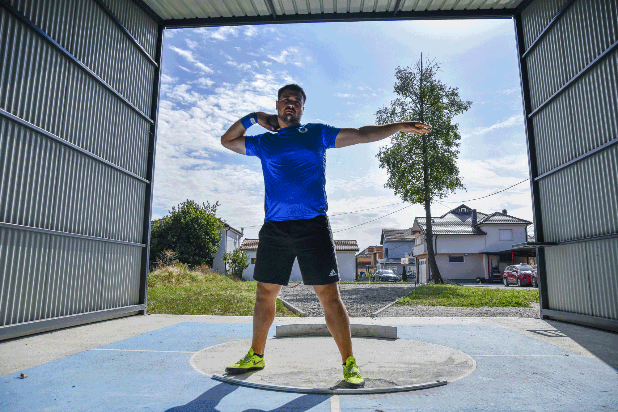 Senka koja prati šampiona