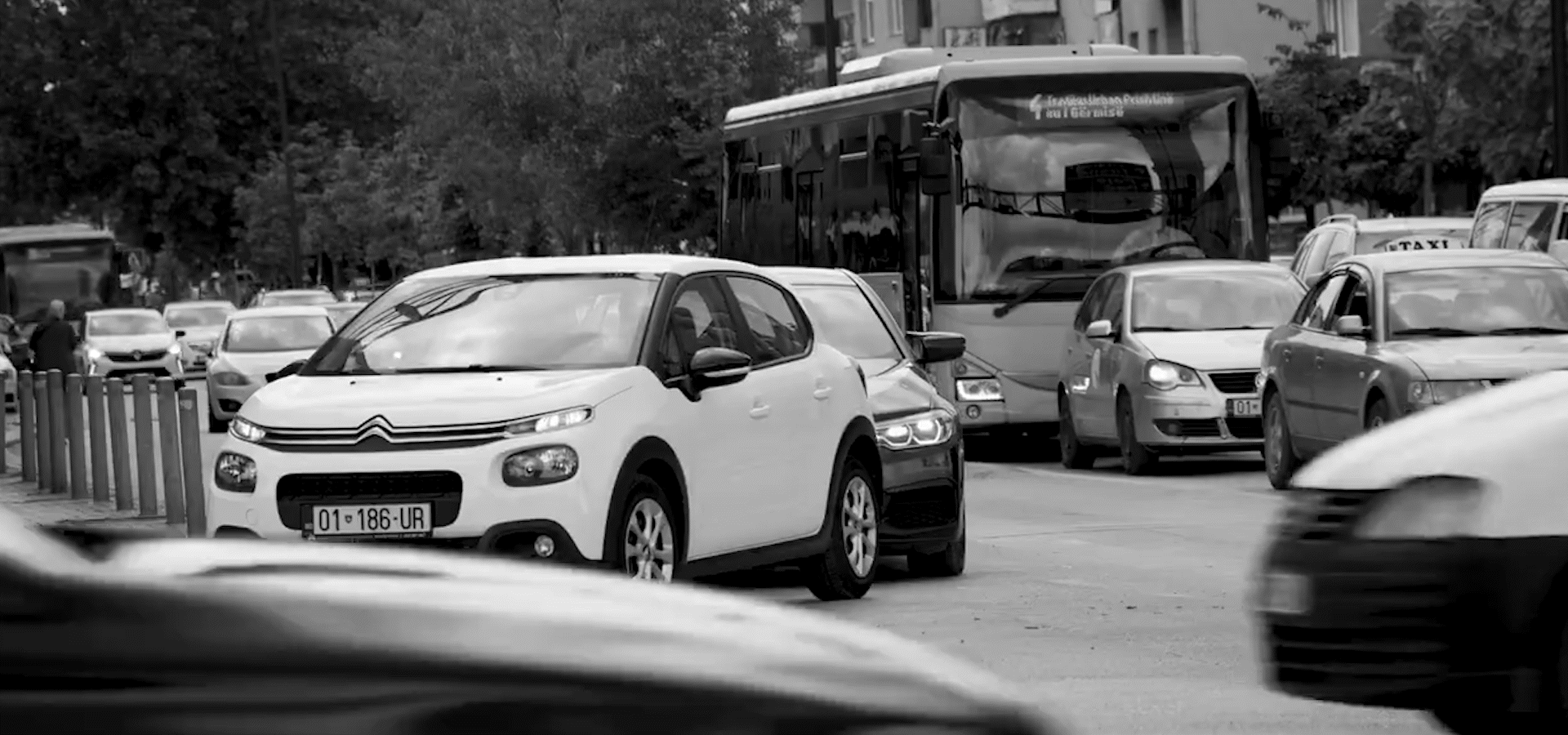 Oslobodimo Prištinu od automobila