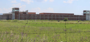 Varfëria e shkëmbyer me burgun