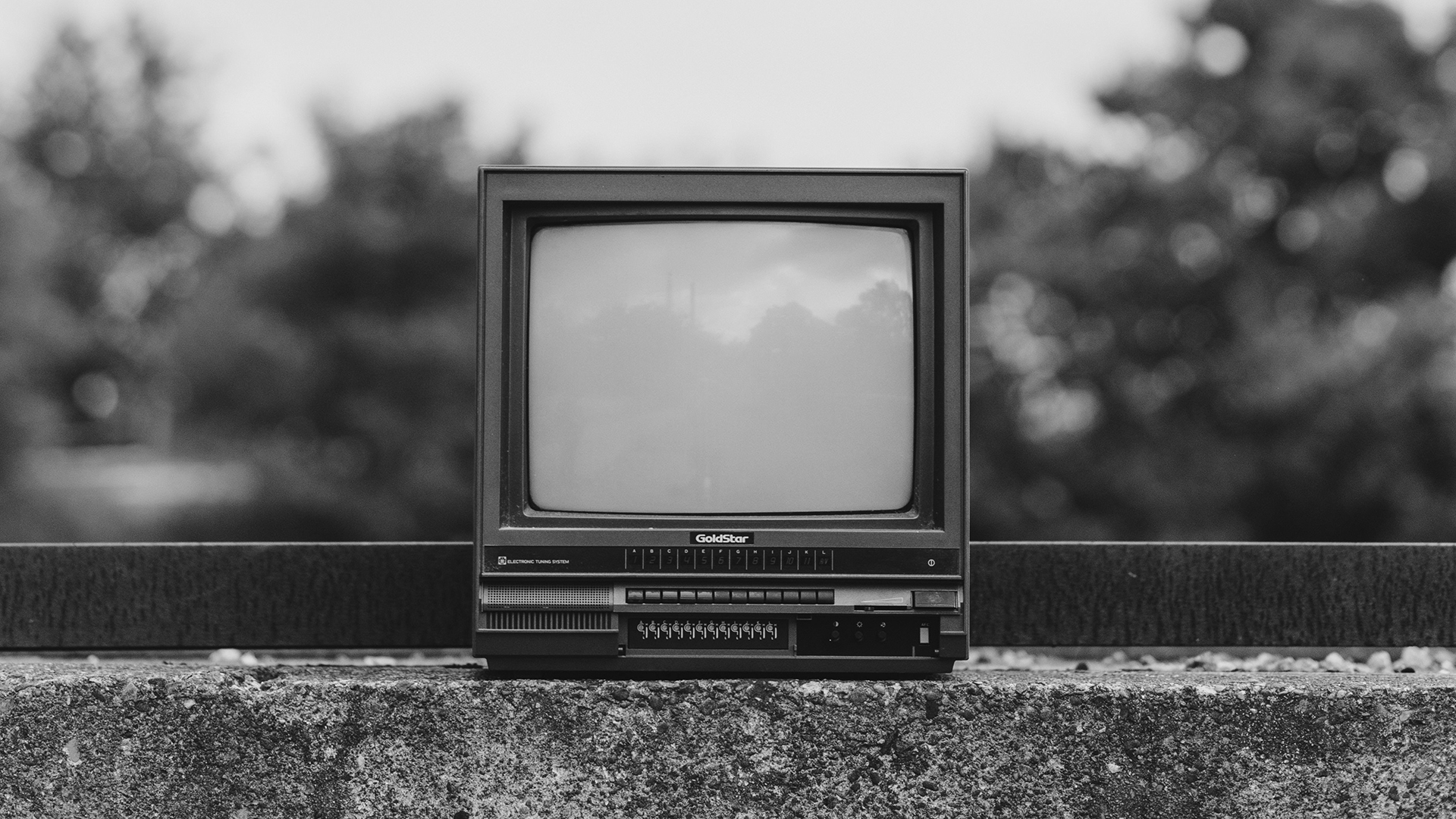 The darkness of the black chronicles