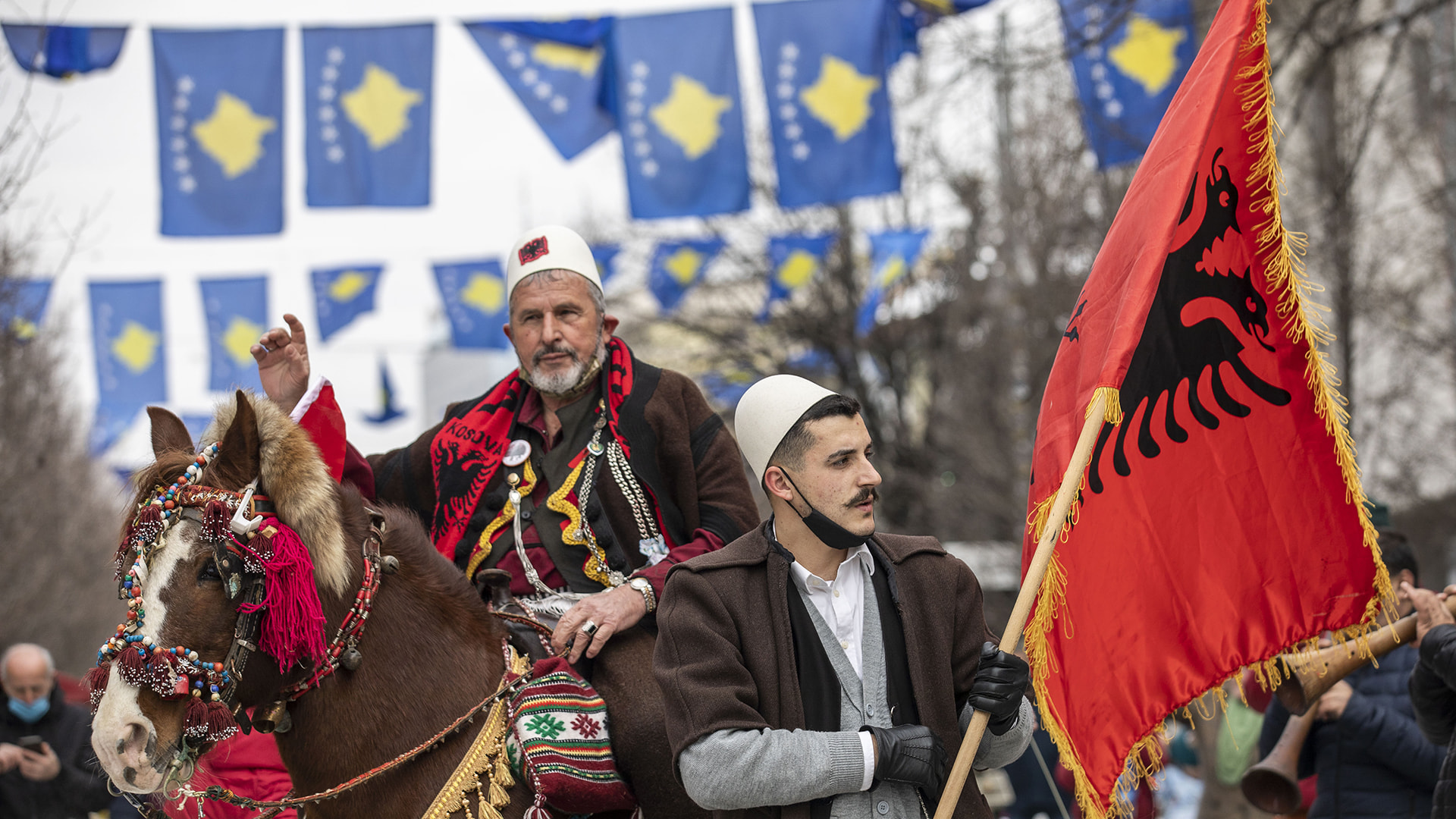 Çka kishe ndërru në Kosovë? Na shkruaj.