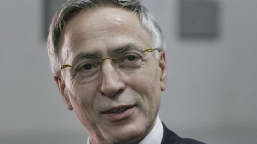 <br />
Në periudhën e aktakuzës ka qenë anëtar i drejtorisë politike të UÇK dhe më pas edhe zëdhënës. Më vonë, në vitin 1998, ishte emëruar edhe zëvendës komandant i UÇK. Në periudhën 2007-2014, Krasniqi ishte kryetar i Kuvendit të Kosovës.